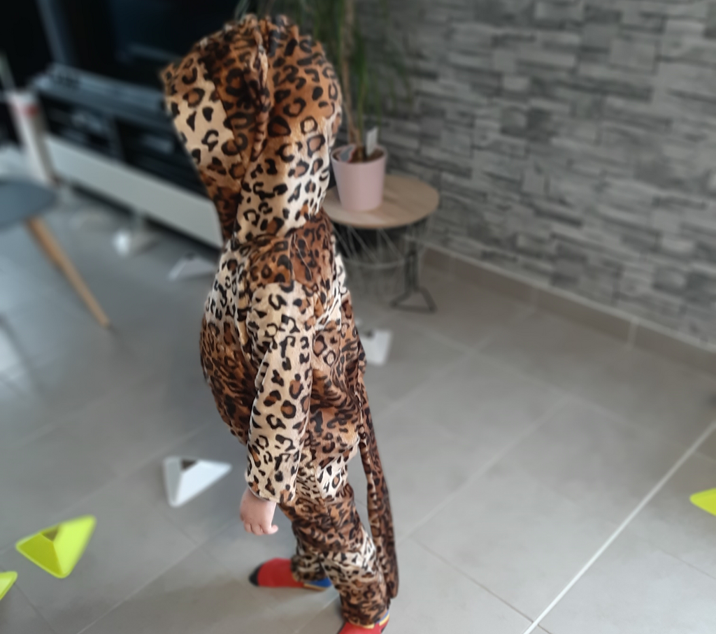 Apprenez à coudre un déguisement de léopard pour enfant